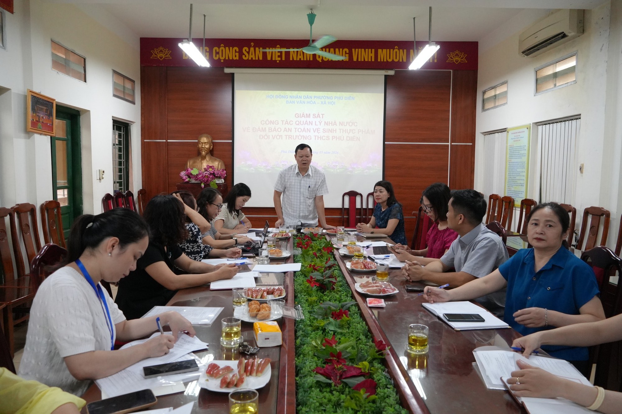 Giám sát công tác an toàn thực phẩm tại các trường học ở phường Phú Diễn- Ảnh 4.
