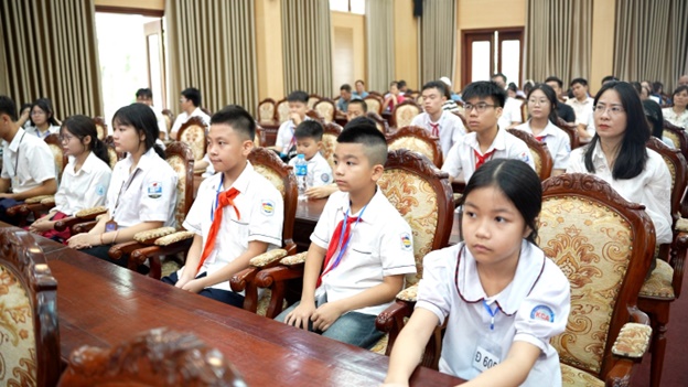 Hoài Đức trang trọng lễ tuyên dương, khen thưởng học sinh tiêu biểu năm học 2025 - 2026- Ảnh 6.