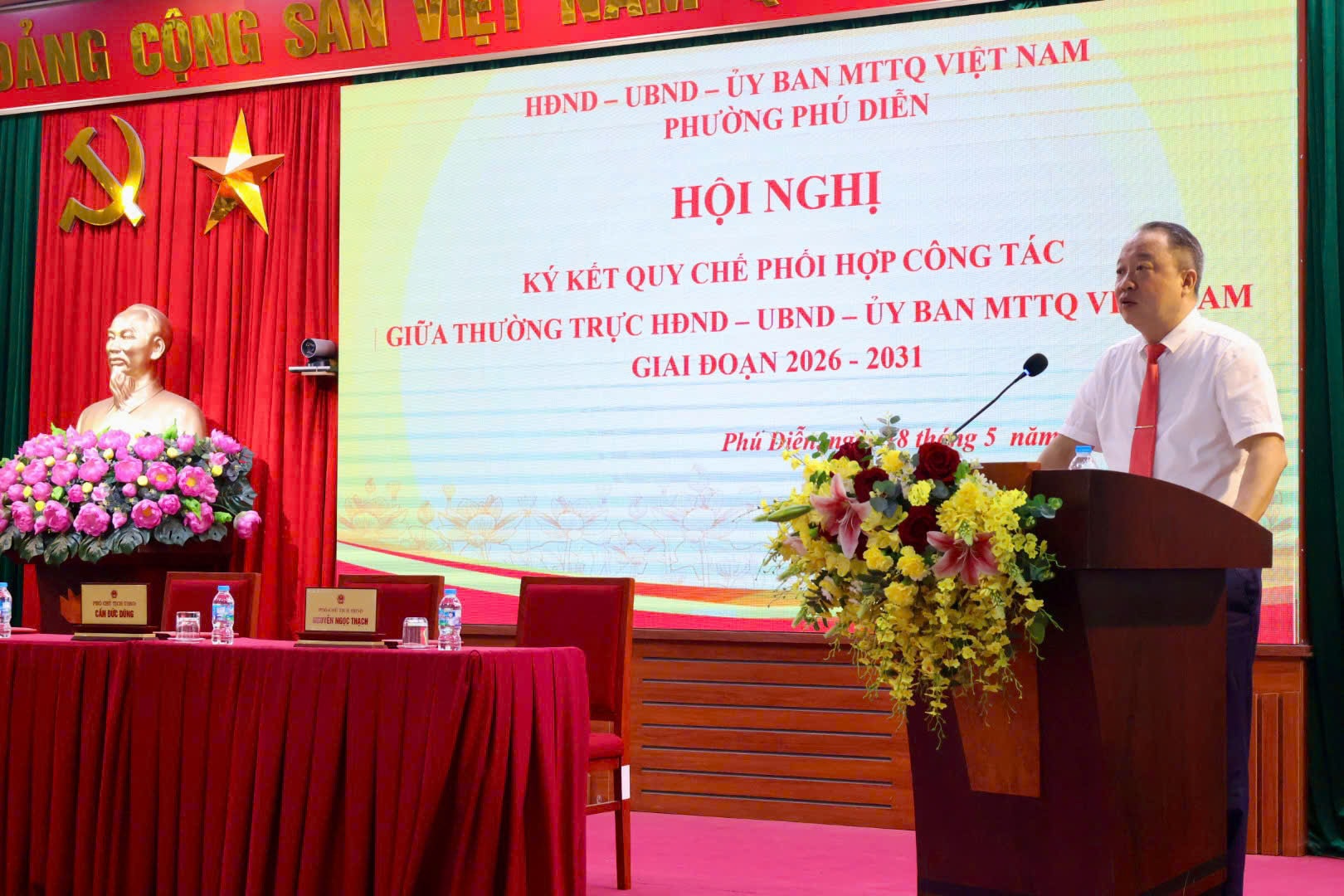 Tăng cường phối hợp giải quyết 5 vấn đề trọng tâm của phường Phú Diễn- Ảnh 2.