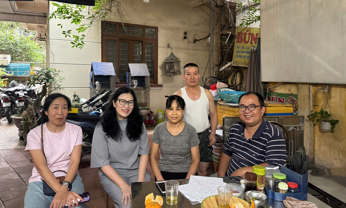 Phường Yên Hòa tăng cường vận động, hỗ trợ người dân bàn giao mặt bằng dự án đường Vành đai 2.5- Ảnh 3.