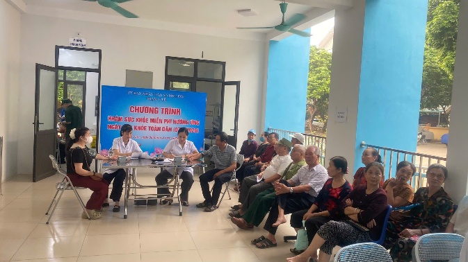 XÃ MÊ LINH TRIỂN KHAI TỔ CHỨC KHÁM SỨC KHỎE MIỄN PHÍ HƯỞNG ỨNG NGÀY SỨC KHỎE TOÀN DÂN 2026- Ảnh 1.