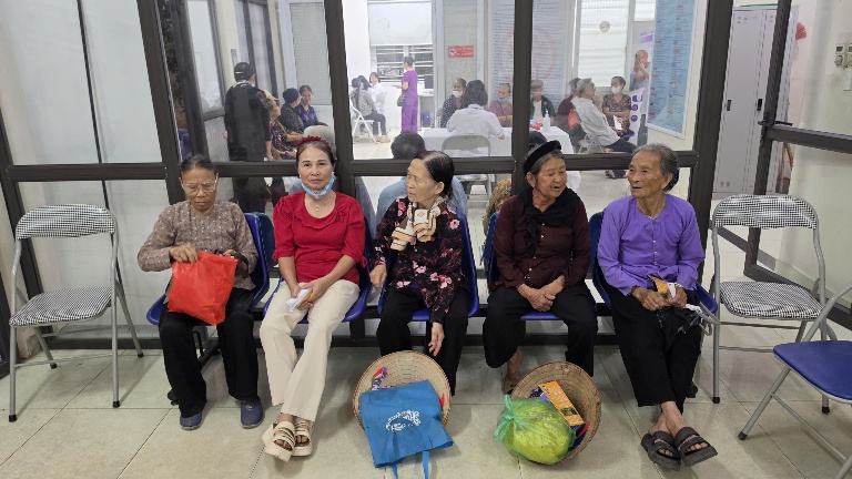 XÃ MÊ LINH TRIỂN KHAI TỔ CHỨC KHÁM SỨC KHỎE MIỄN PHÍ HƯỞNG ỨNG NGÀY SỨC KHỎE TOÀN DÂN 2026- Ảnh 3.