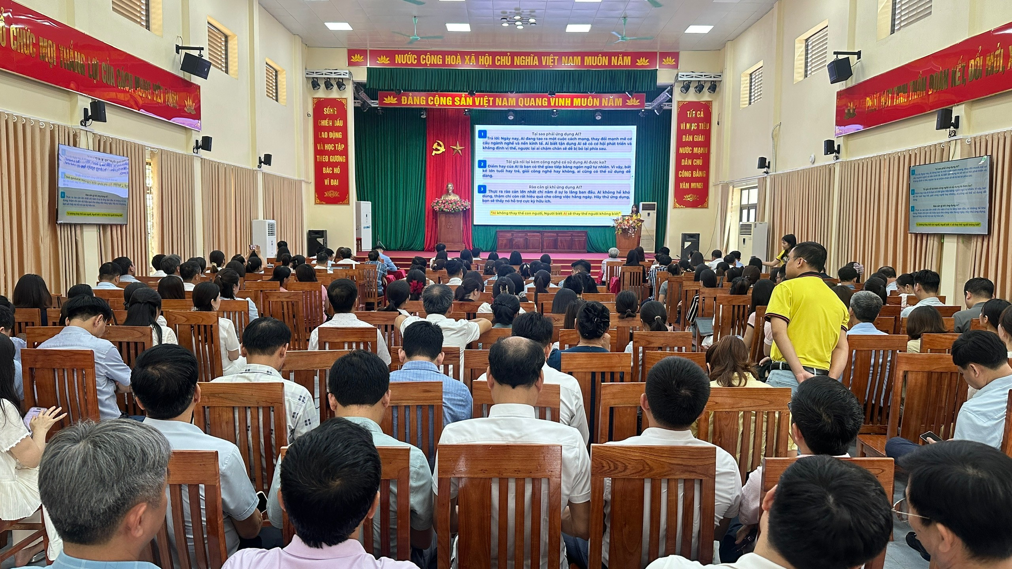 Hồng Sơn tổ chức tập huấn ứng dụng Trí tuệ nhân tạo Misa OneAI trong triển khai thực hiện Nghị quyết số 57-NQ/TW của Bộ Chính trị- Ảnh 1.