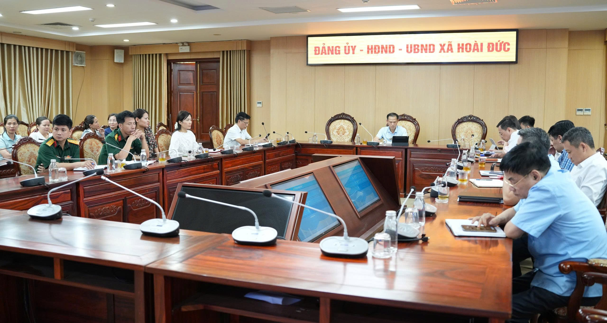 Xã Hoài Đức tham dự hội nghị trực tuyến tập huấn triển khai thử nghiệm Hệ thống Trung tâm điều hành thông minh IOC- Ảnh 1.