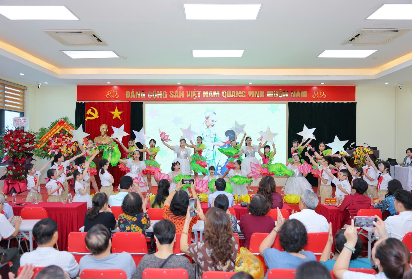 Lan tỏa tinh thần nghị quyết của Đảng từ cơ sở- Ảnh 5.