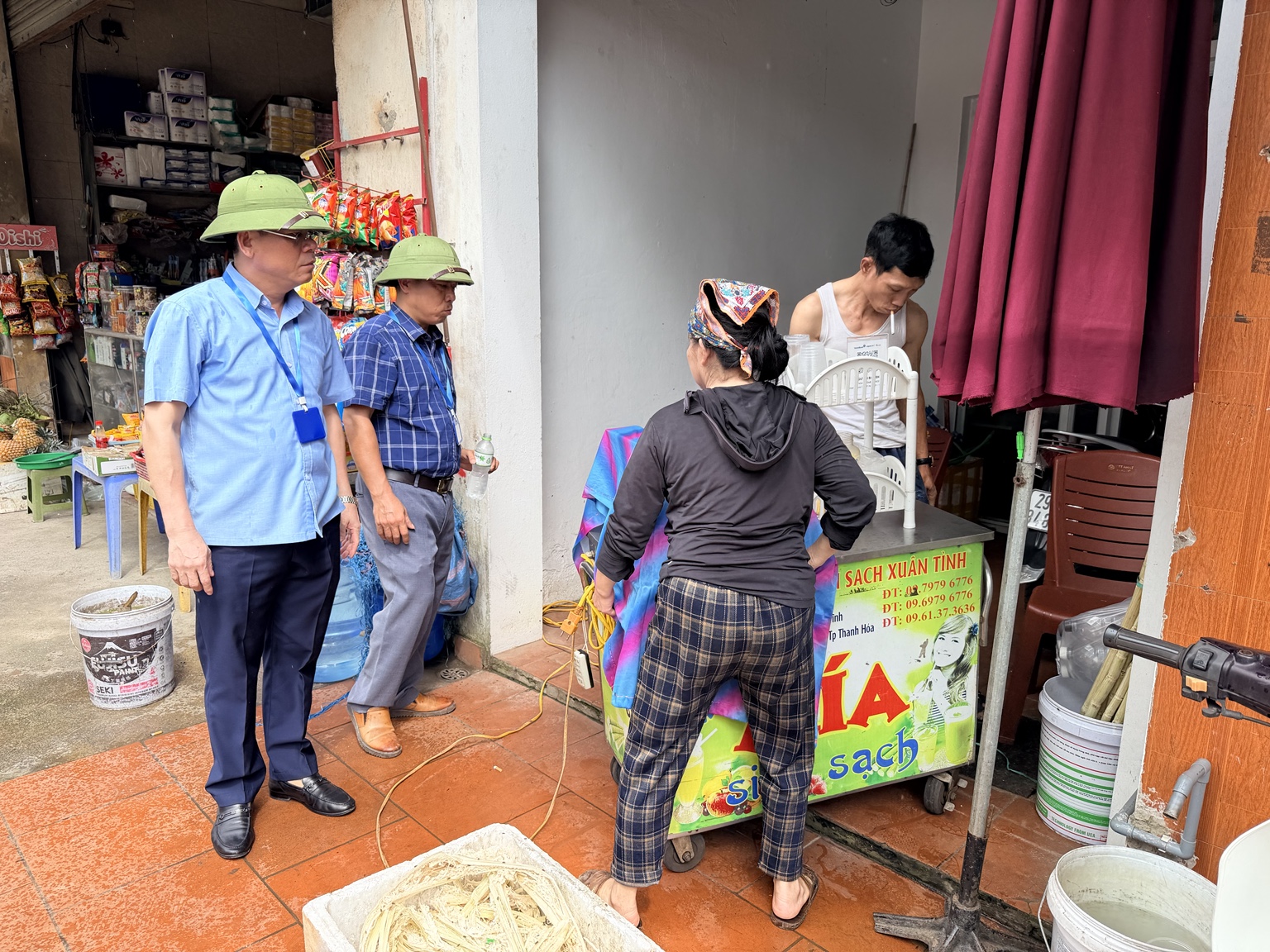 Xã Trần Phú ra quân giai đoạn 2 kiểm tra, xử lý vi phạm trật tự đô thị, an toàn giao thông trên tuyến đường Nguyễn Văn Trỗi- Ảnh 2.