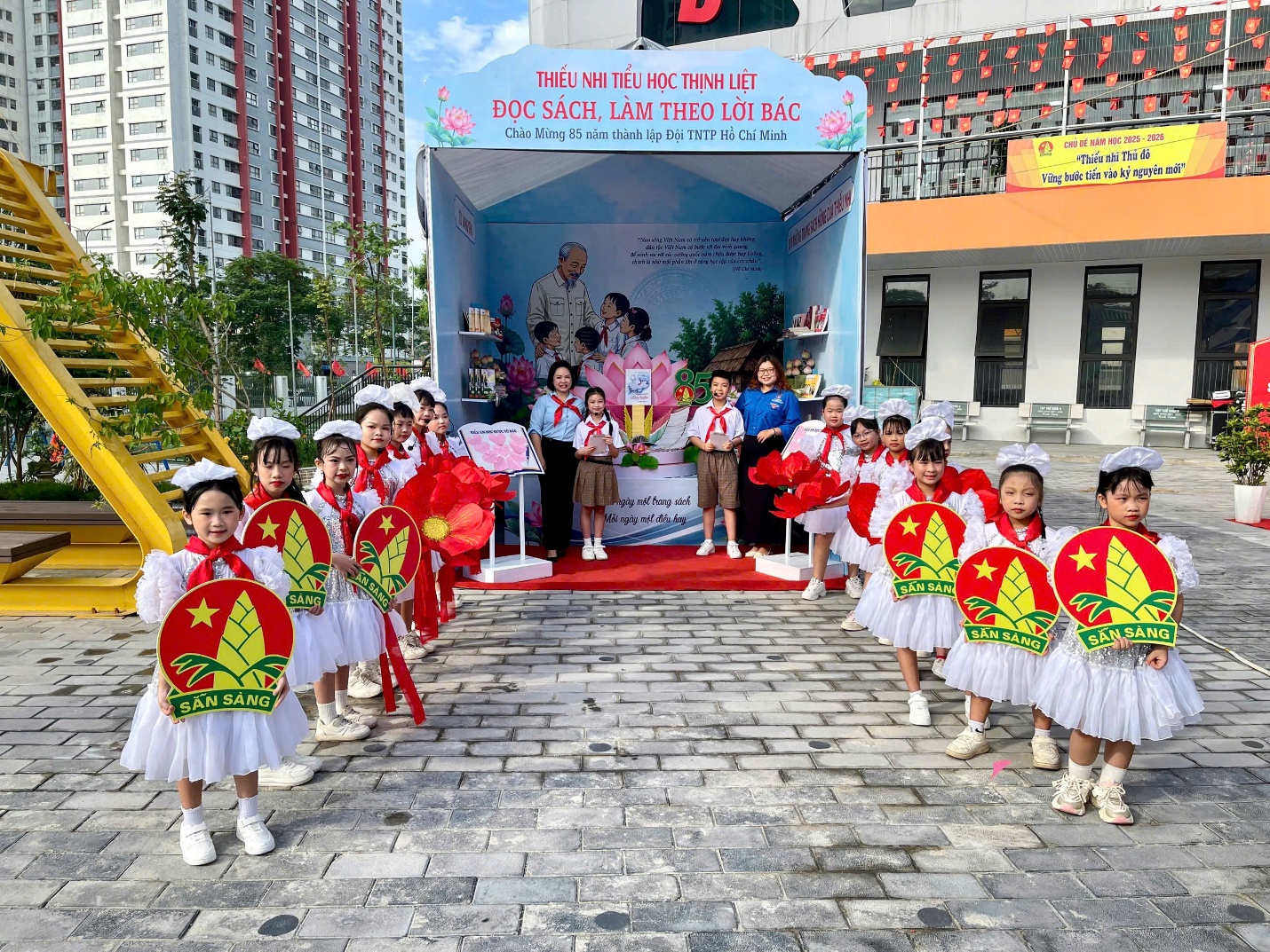 TIỂU HỌC THỊNH LIỆT ĐẠT THÀNH TÍCH ẤN TƯỢNG TRONG LỄ KỈ NIỆM 85 NĂM NGÀY THÀNH LẬP ĐỘI TNTP HỒ CHÍ MINH VÀ HƯỞNG ỨNG NGÀY SÁCH VÀ VĂN HÓA ĐỌC NĂM 2026- Ảnh 1.