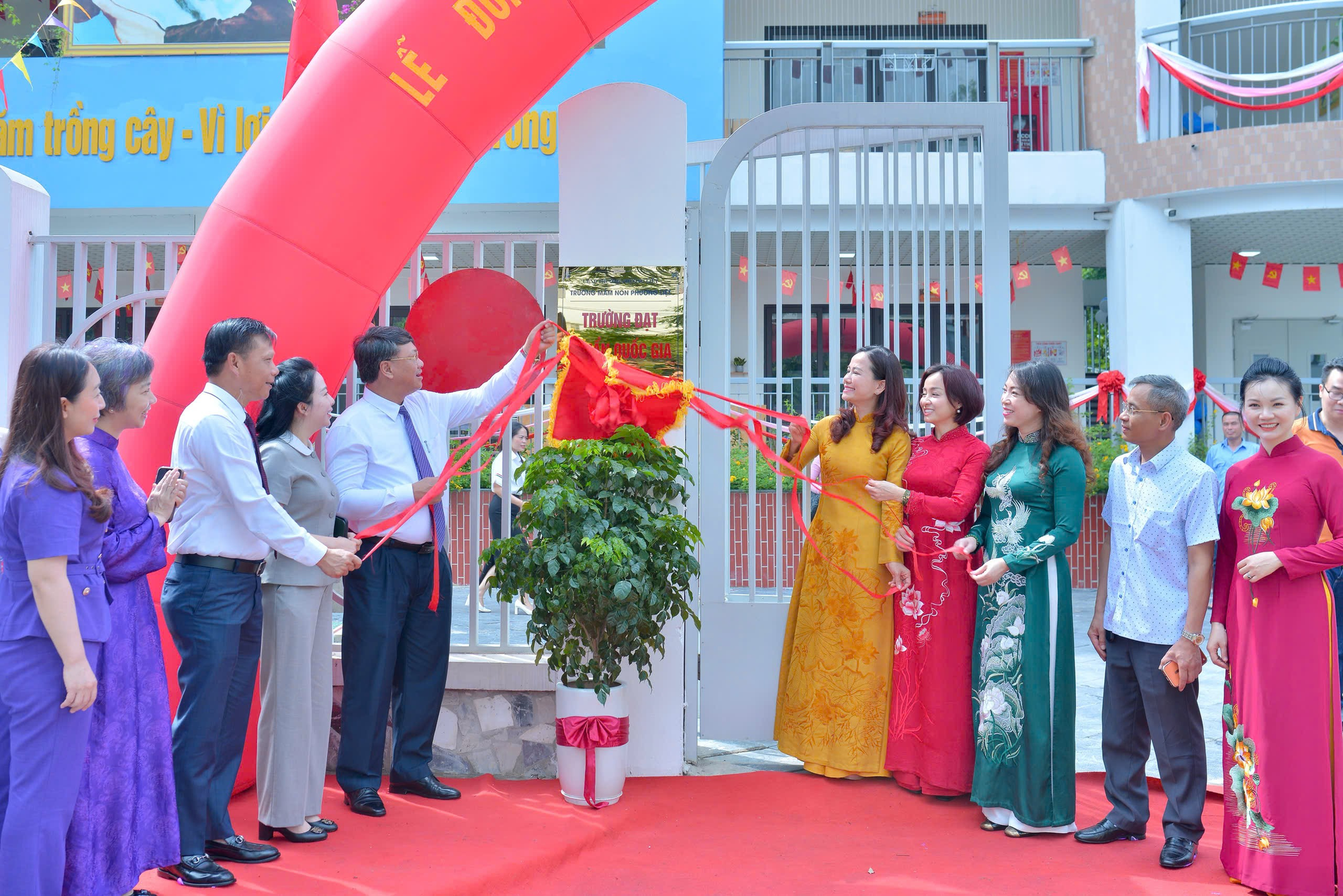 Lễ đón Bằng công nhận Trường Mầm non Phương Liệt đạt chuẩn Quốc gia Mức độ 2: Dấu mốc tự hào của Giáo dục mầm non phường Phương Liệt- Ảnh 1.