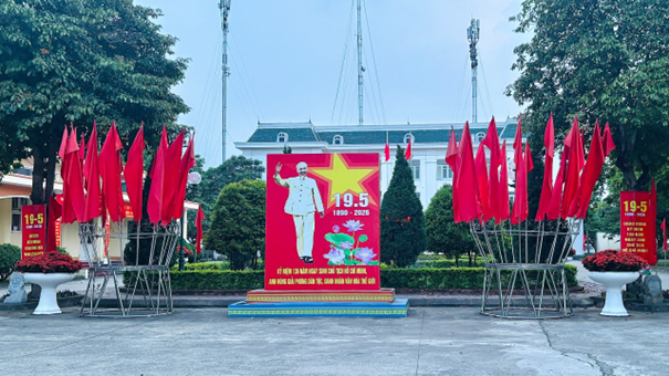 YÊN LÃNG: SÔI NỔI CÁC HOẠT ĐỘNG CHÀO MỪNG KỶ NIỆM 136 NĂM NGÀY SINH CHỦ TỊCH HỒ CHÍ MINH- Ảnh 2.