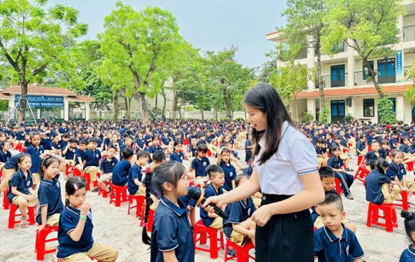 YÊN LÃNG: SÔI NỔI CÁC HOẠT ĐỘNG CHÀO MỪNG KỶ NIỆM 136 NĂM NGÀY SINH CHỦ TỊCH HỒ CHÍ MINH- Ảnh 5.