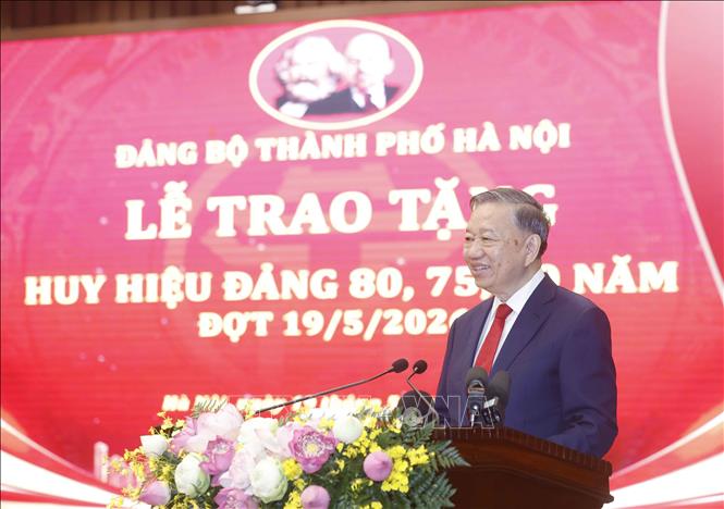 Đảng bộ xã Phú Xuyên vinh dự có đảng viên được nhận Huy hiệu 70 năm tuổi Đảng- Ảnh 3.