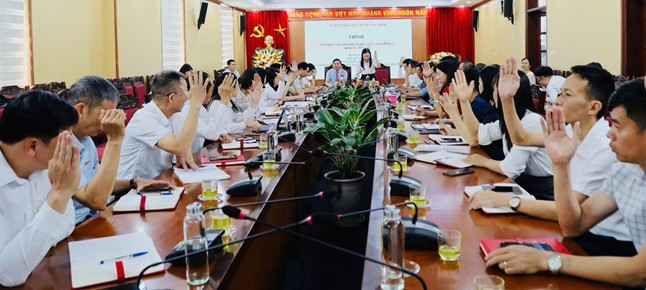 Kỳ họp thứ Hai HĐND xã Quang Minh khóa II: Quyết nghị nhiều nội dung chiến lược, tạo đà phát triển toàn diện

- Ảnh 2.