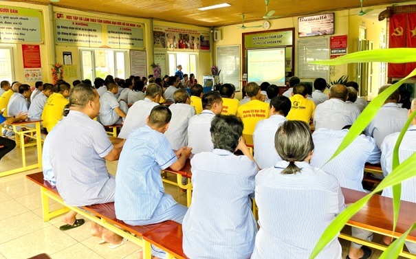Kỷ niệm 136 năm ngày sinh Chủ tịch Hồ Chí Minh: Lan tỏa yêu thương- ấm áp tinh thần người bệnh 
- Ảnh 1.