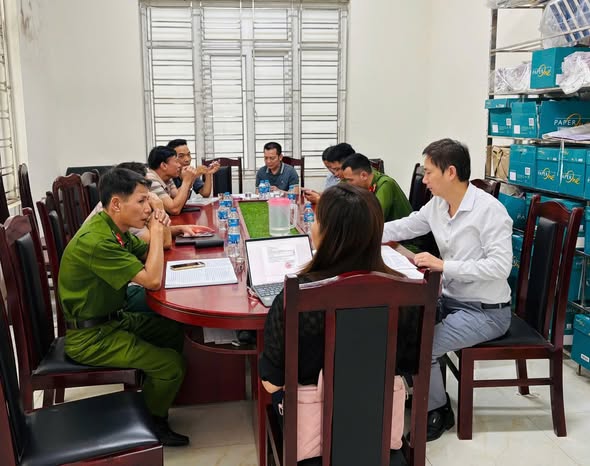 HÒA XÁ TĂNG CƯỜNG TUYÊN TRUYỀN, VẬN ĐỘNG NHÂN DÂN CHẤP HÀNH CHỦ TRƯƠNG THU HỒI ĐẤT THỰC HIỆN DỰ ÁN NÂNG CẤP, MỞ RỘNG QUỐC LỘ 21B- Ảnh 1.