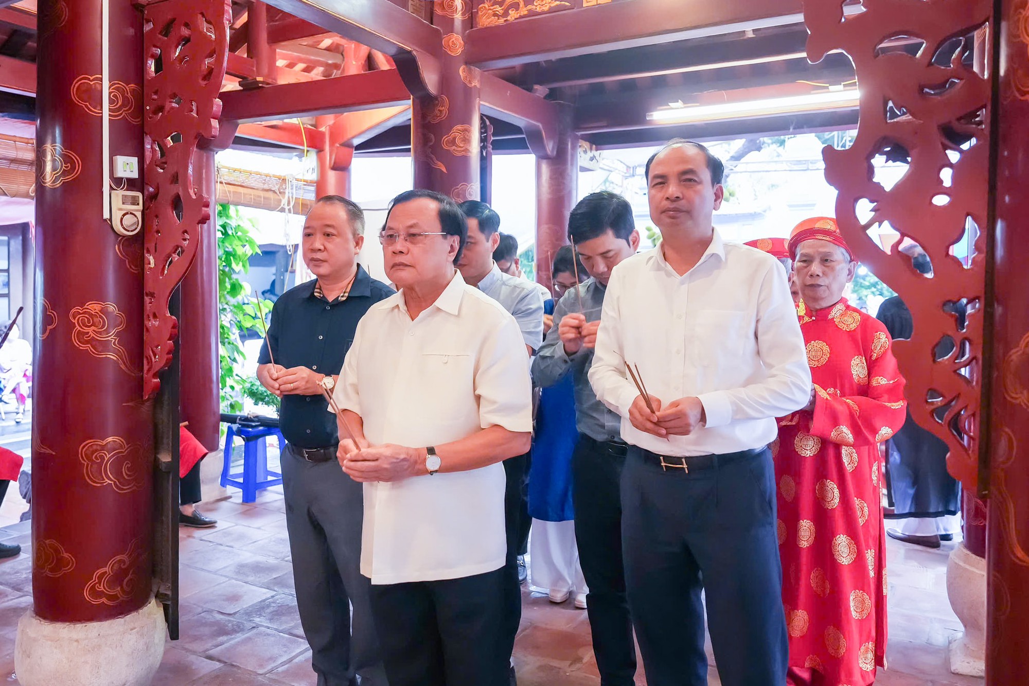 Phường Tây Hồ tổ chức Lễ kỷ niệm 998 năm Hội thề Trung Hiếu Đền Đồng Cổ- Ảnh 1.