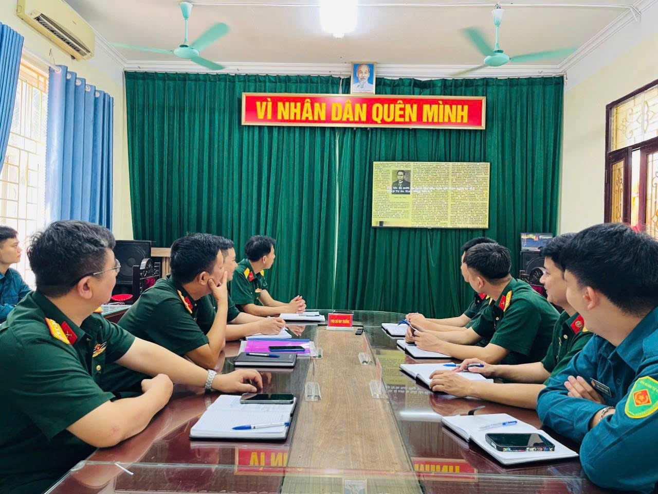 Ban CHQS xã Hoài Đức tổ chức huấn luyện và giáo dục truyền thống yêu nước cho cán bộ, chiến sĩ- Ảnh 6.
