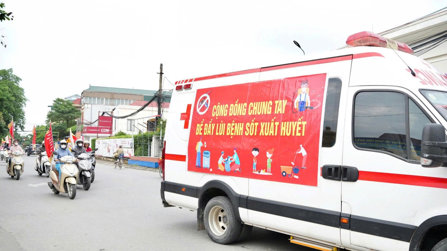 Hoài Đức tuyên truyền lưu động hưởng ứng Ngày ASEAN phòng, chống sốt xuất huyết lần thứ 16- Ảnh 2.