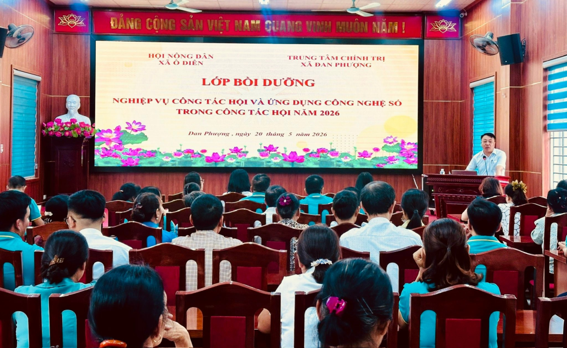 Hội Nông dân xã Diên tổ chức lớp tập huấn chuyển đổi số, ứng dụng công nghệ AI trong truyền thông của Hội.- Ảnh 2.