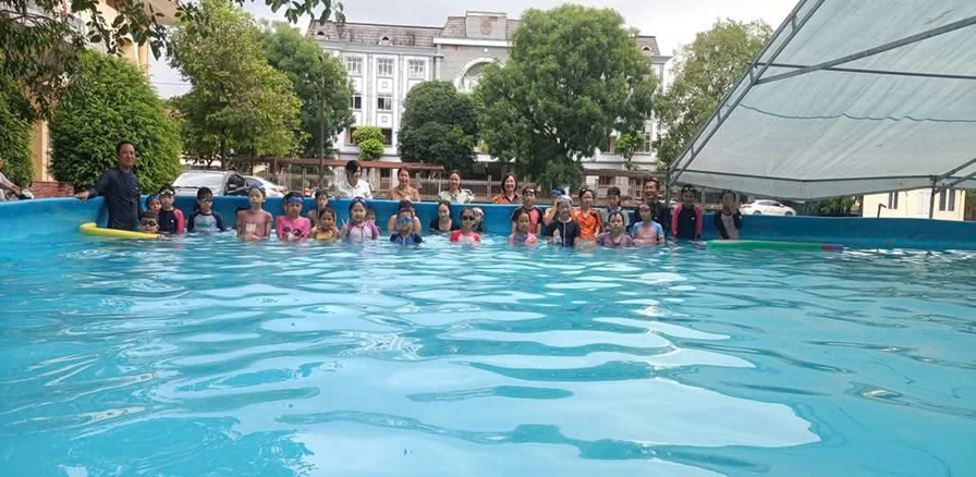 Hồng Sơn đẩy mạnh tuyên truyền, tổ chức lớp dạy bơi phòng chống đuối nước cho trẻ em năm 2026- Ảnh 1.