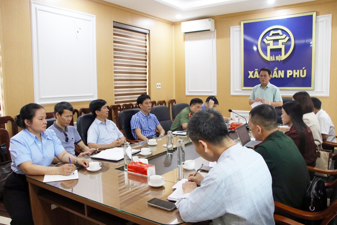 UBND xã Trần Phú họp Ban Chỉ đạo tổ chức kỳ thi tuyển sinh lớp 10 và kỳ thi tốt nghiệp THPT năm 2026- Ảnh 1.