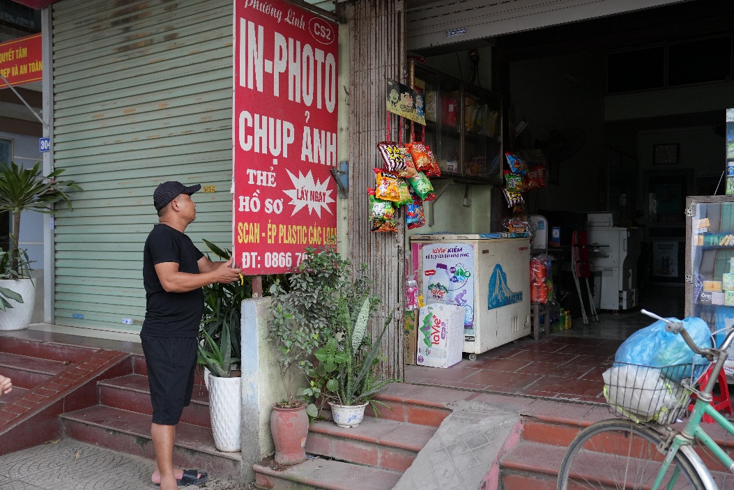 Quảng Oai quyết liệt giải quyết điểm nghẽn giao thông, lập lại trật tự đô thị- Ảnh 4.