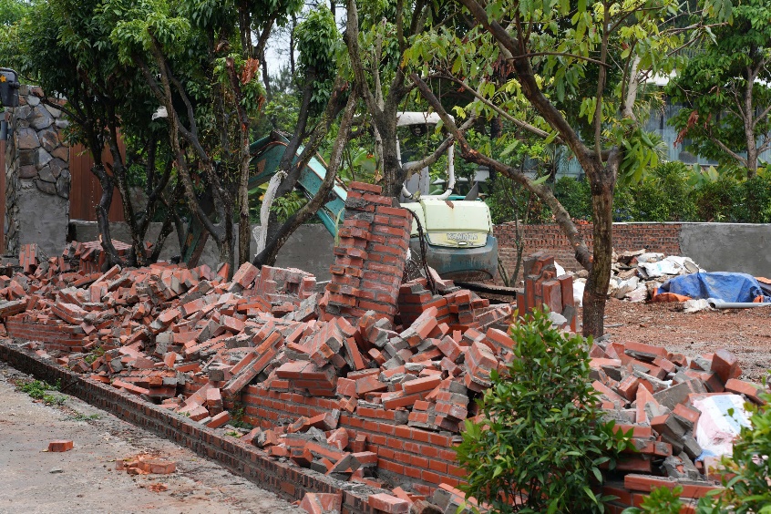 Xã Kim Anh tổ chức đợt cưỡng chế công trình vi phạm trên địa bàn.- Ảnh 2.