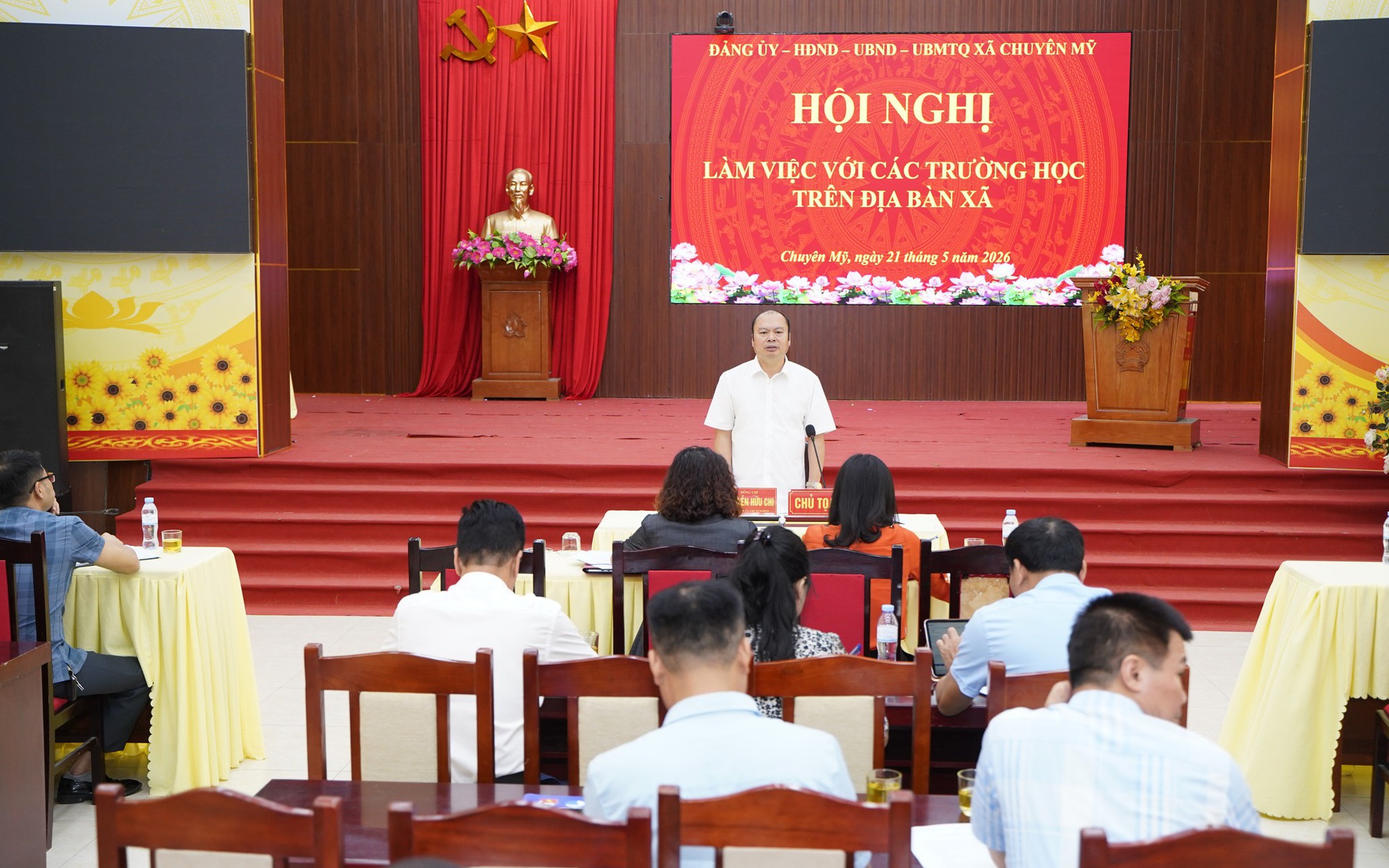 Đảng ủy - HĐND - UBND - UB MTTQ xã làm việc với các trường học trên địa bàn