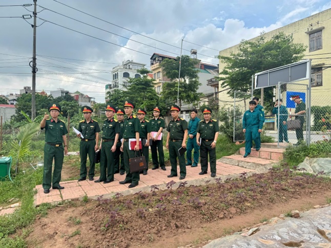 Đoàn kiểm tra của Bộ Tư lệnh Thủ đô Hà Nội về thăm kiểm tra và làm việc tại Ban CHQS xã Hoài Đức- Ảnh 9.