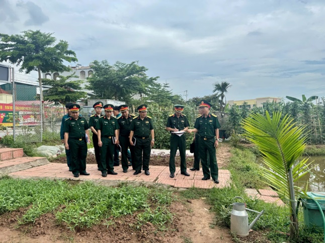 Đoàn kiểm tra của Bộ Tư lệnh Thủ đô Hà Nội về thăm kiểm tra và làm việc tại Ban CHQS xã Hoài Đức- Ảnh 10.