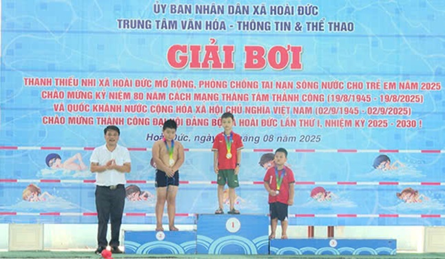 SÔI NỔI CÁC HOẠT ĐỘNG TẠI BỂ BƠI TRUNG TÂM DỊCH VỤ TỔNG HỢP XÃ HOÀI ĐỨC, GÓP PHẦN PHÒNG CHỐNG ĐUỐI NƯỚC CHO TRẺ EM- Ảnh 4.