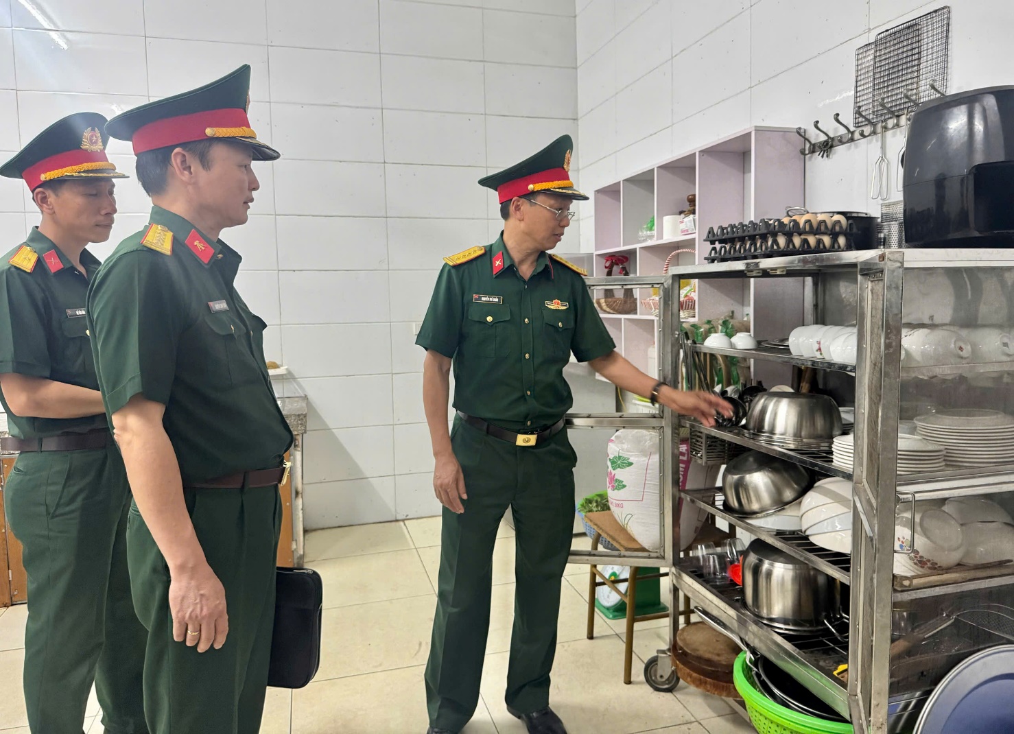 Đoàn kiểm tra của Bộ Tư lệnh Thủ đô Hà Nội về thăm kiểm tra và làm việc tại Ban CHQS xã Hoài Đức- Ảnh 5.