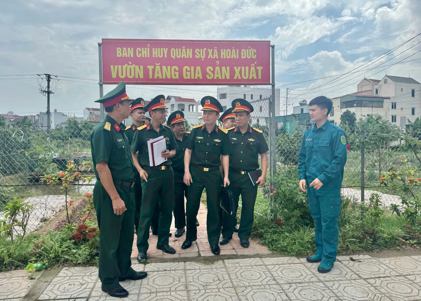 Đoàn kiểm tra của Bộ Tư lệnh Thủ đô Hà Nội về thăm kiểm tra và làm việc tại Ban CHQS xã Hoài Đức- Ảnh 8.