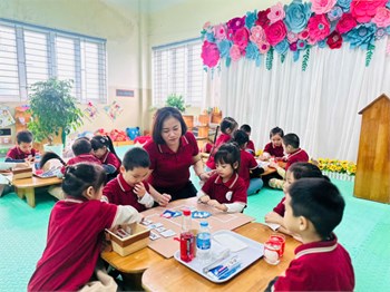 Xây dựng không gian sáng tạo, khơi dậy tiềm năng tư duy của trẻ nhỏ- Ảnh 2.