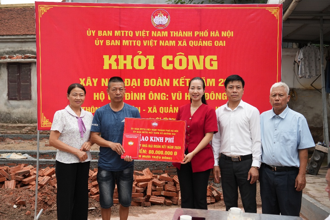 Khởi công những mái ấm nghĩa tình cho hộ khó khăn ở Quảng Oai- Ảnh 2.