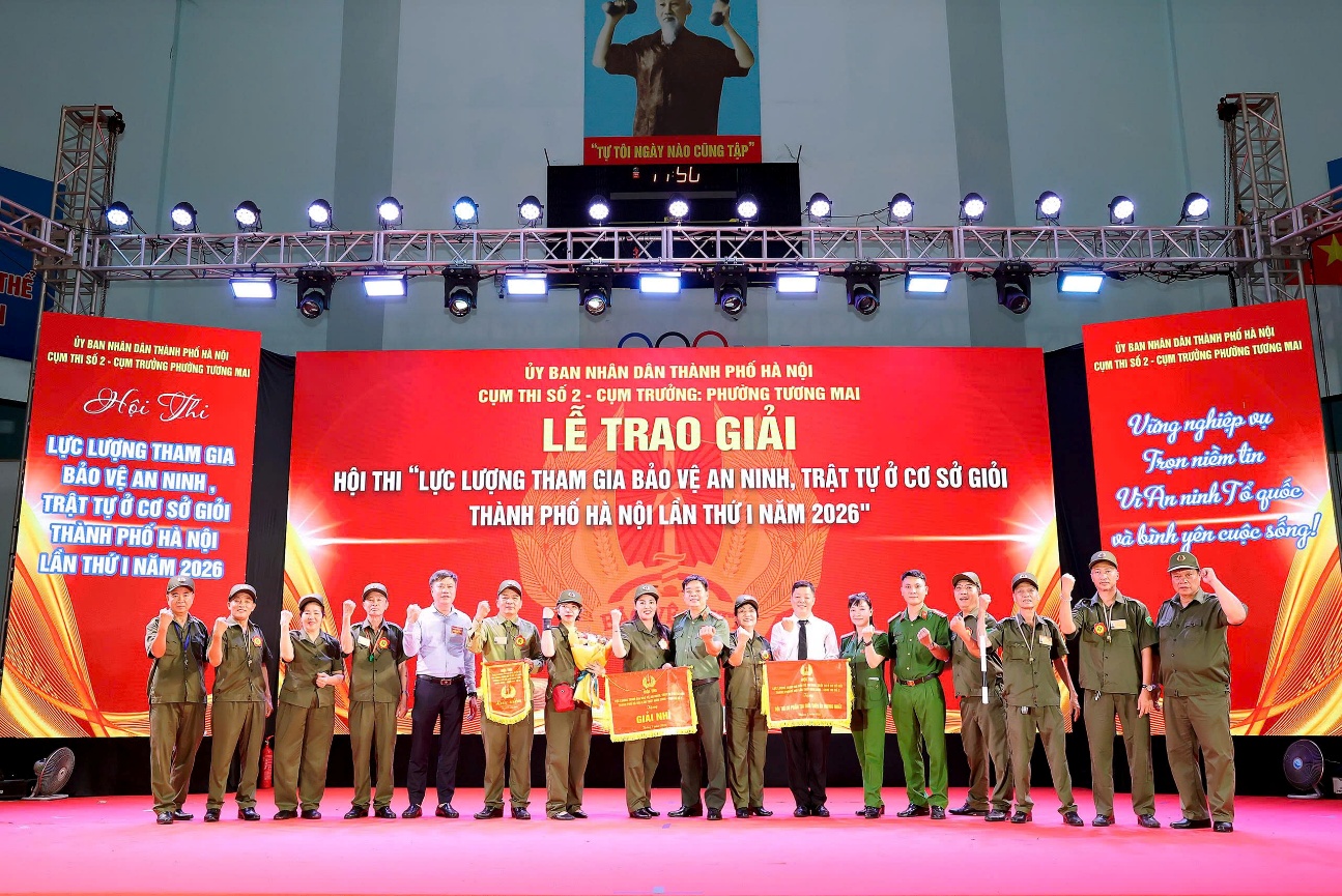 Lực lượng an ninh trật tự cơ sở phường Hai Bà Trưng đạt giải Nhì và giải Màn Chào hỏi ấn tượng Nhất tại Hội thi “Lực lượng tham gia an ninh, trật tự ở cơ sở giỏi” Cụm số 2, TP Hà Nội, năm 2026- Ảnh 4.