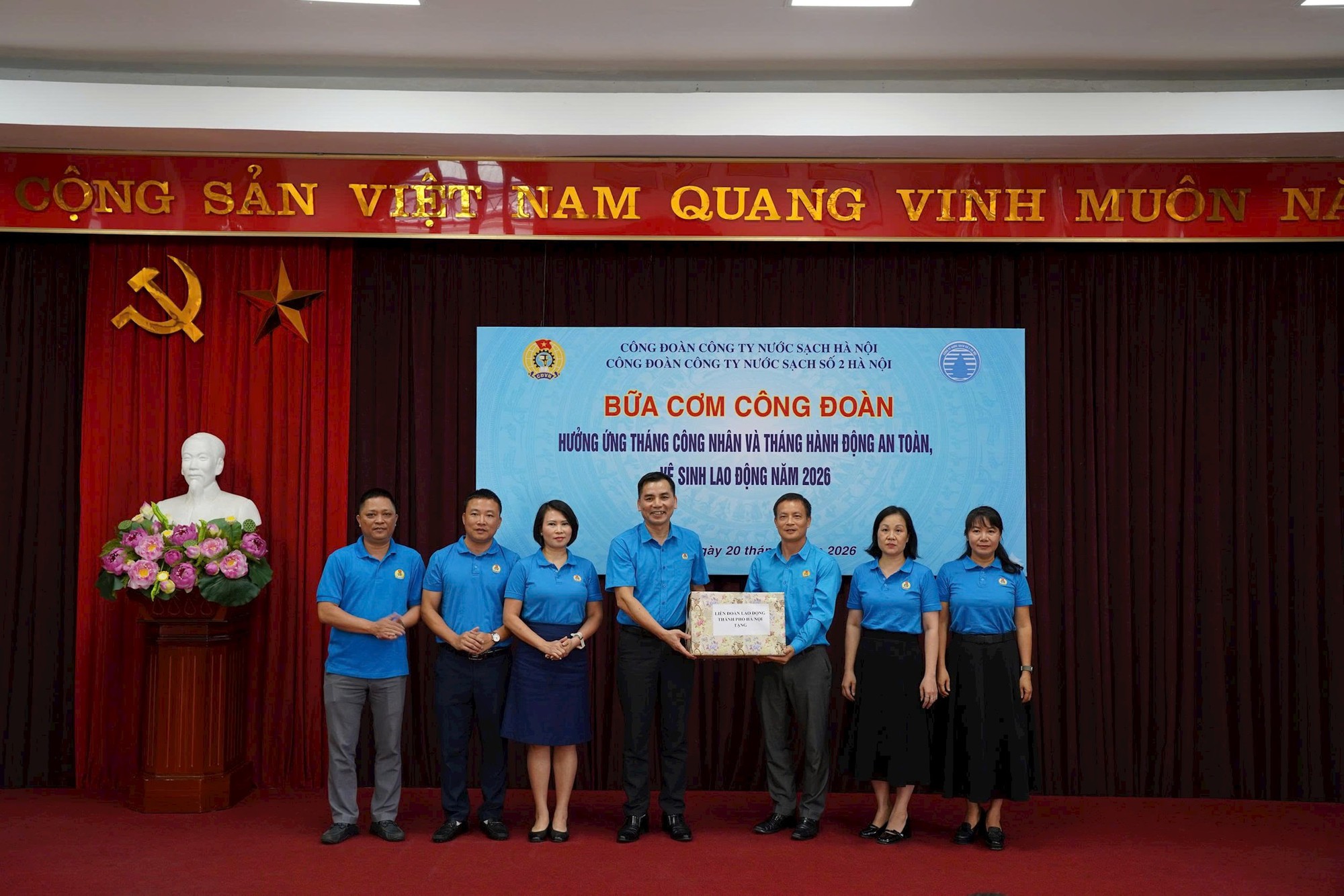 Lan tỏa nghĩa tình từ “Bữa cơm Công đoàn” của công nhân nước sạch Hà Nội- Ảnh 3.