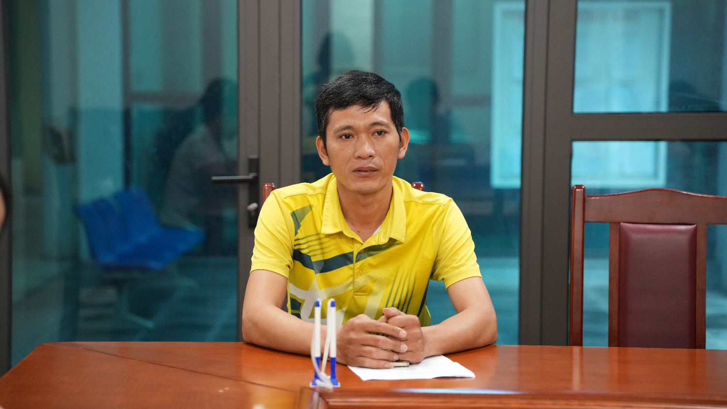 Đồng chí Chủ tịch UBND xã Nguyễn Huy Hoàng chủ trì phiên tiếp công dân, tập trung giải quyết vướng mắc về đất đai- Ảnh 2.