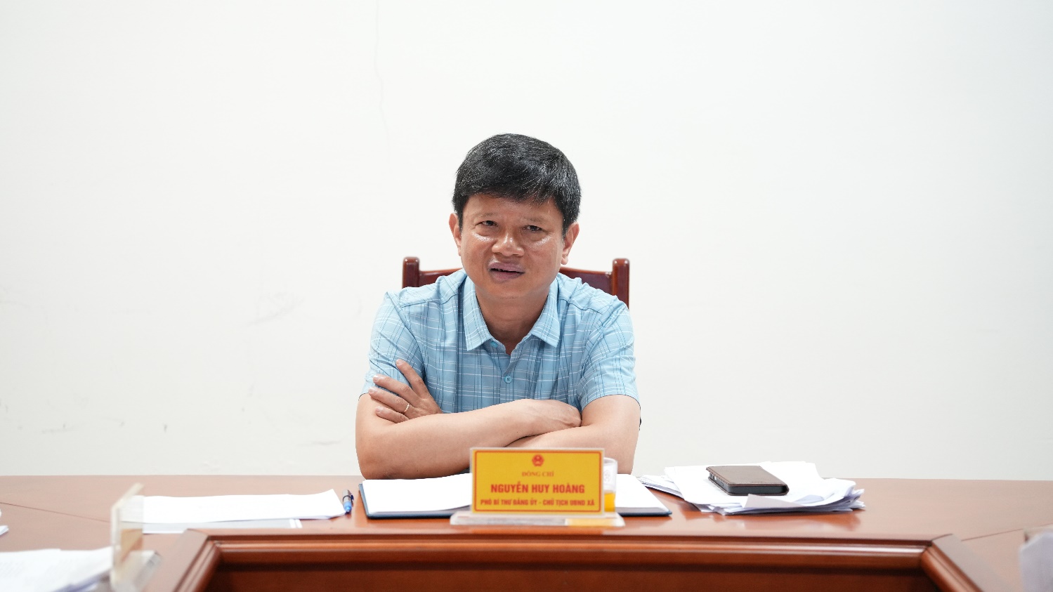 Đồng chí Chủ tịch UBND xã Nguyễn Huy Hoàng chủ trì phiên tiếp công dân, tập trung giải quyết vướng mắc về đất đai- Ảnh 4.