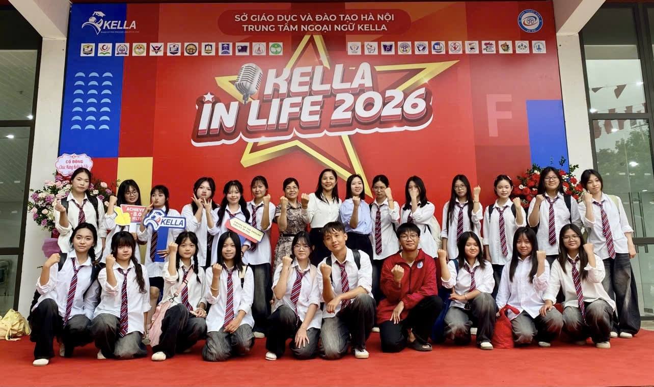 Có thể là hình ảnh về ‎một hoặc nhiều người, bệnh viện và ‎văn bản cho biết '‎KELLA SỞ GIÁO DUC VÀ ĐÀO TAO HÀ NỘI TRUNG TẨM NGOẠI NGỮ KELLA مه CRCONG KELLA IN INLIFE2026 LIFE 2026 F KELLA FL‎'‎‎