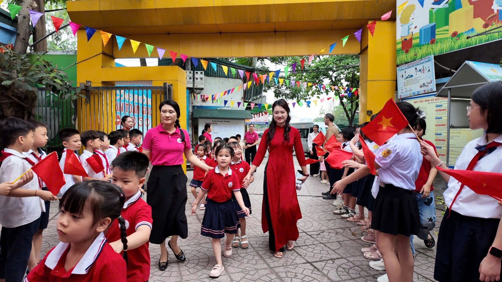 HOẠT ĐỘNG THAM QUAN, TRẢI NGHIỆM TẠI TRƯỜNG TIỂU HỌC ĐẠI TỪ- Ảnh 1.