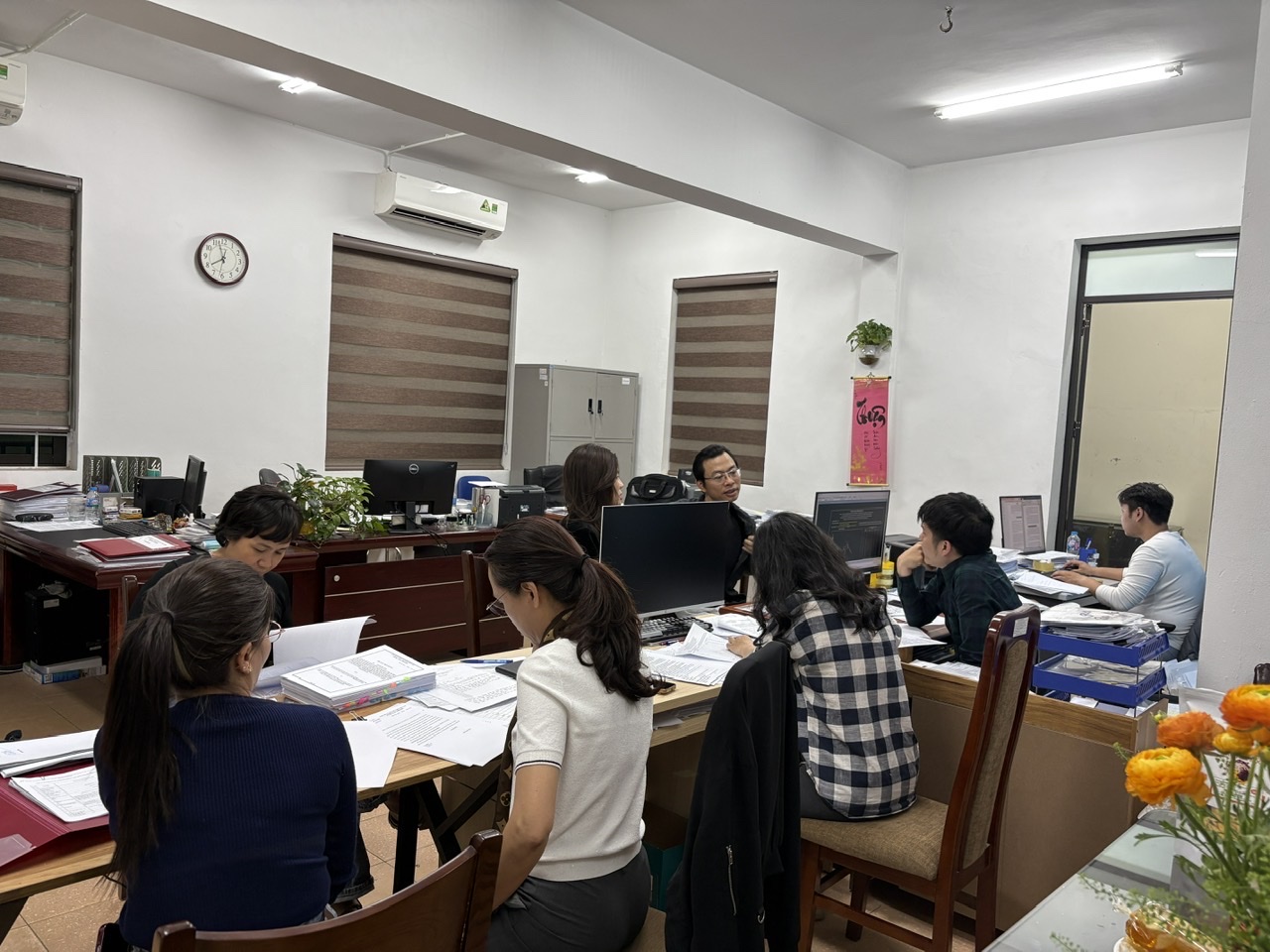 Xuyên đêm vì "mạch máu" giao thông Thủ đô- Ảnh 3.