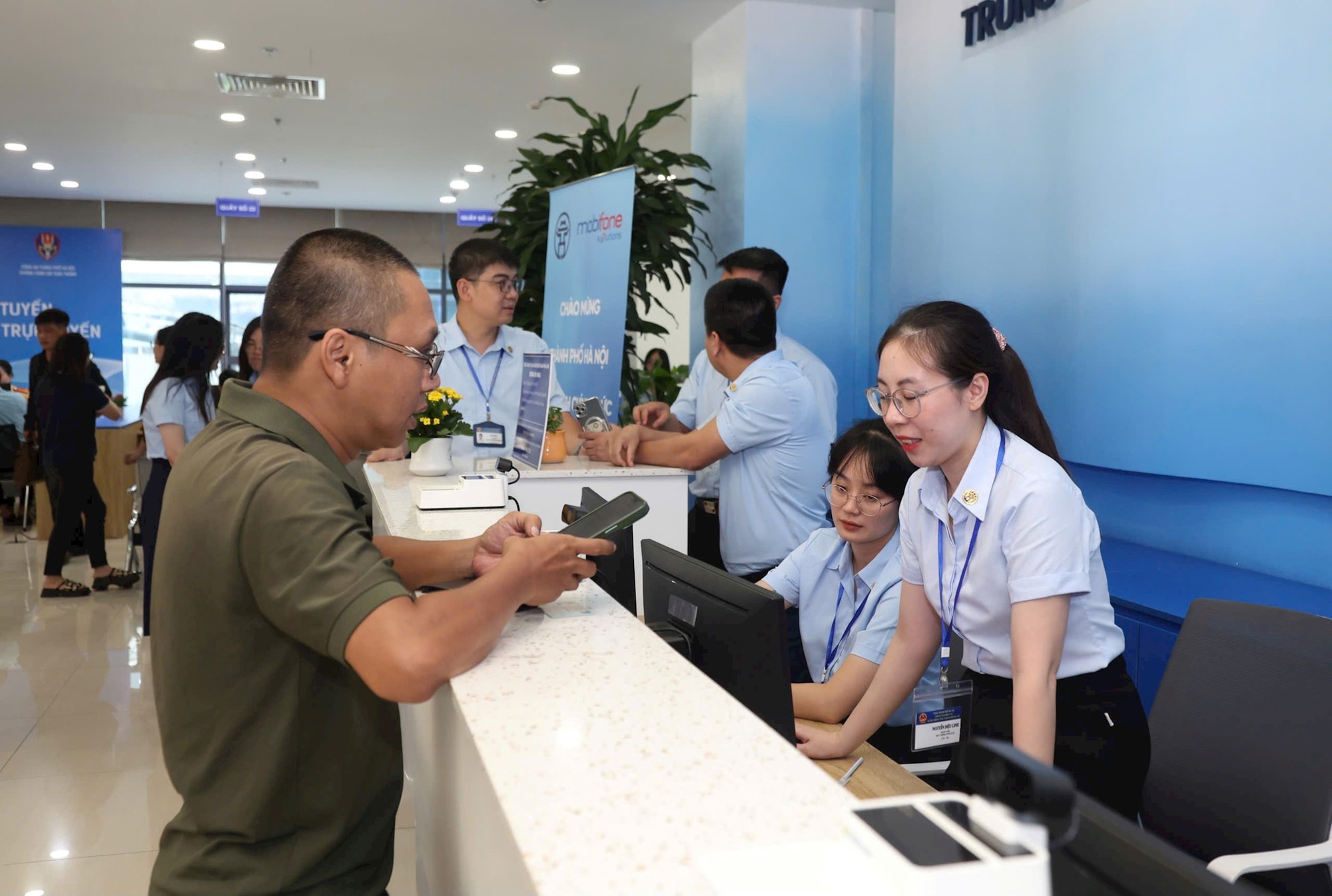 Đẩy mạnh số hóa trong cải cách hành chính để phục vụ người dân tốt hơn- Ảnh 1.