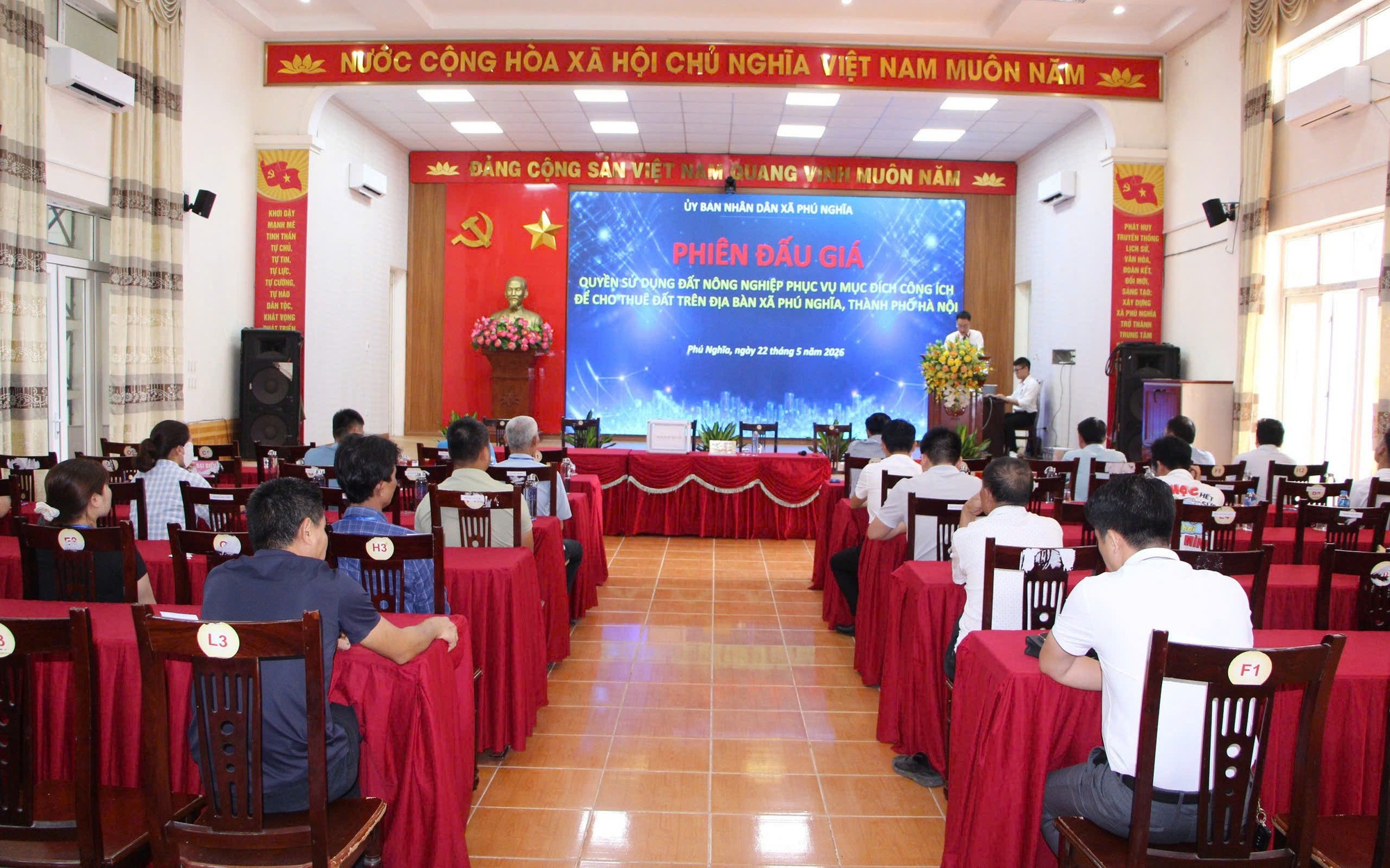 UBND xã Phú Nghĩa tổ chức thành công  phiên đấu giá quyền sử dụng đất công ích cho thuê sản xuất nông nghiệp 