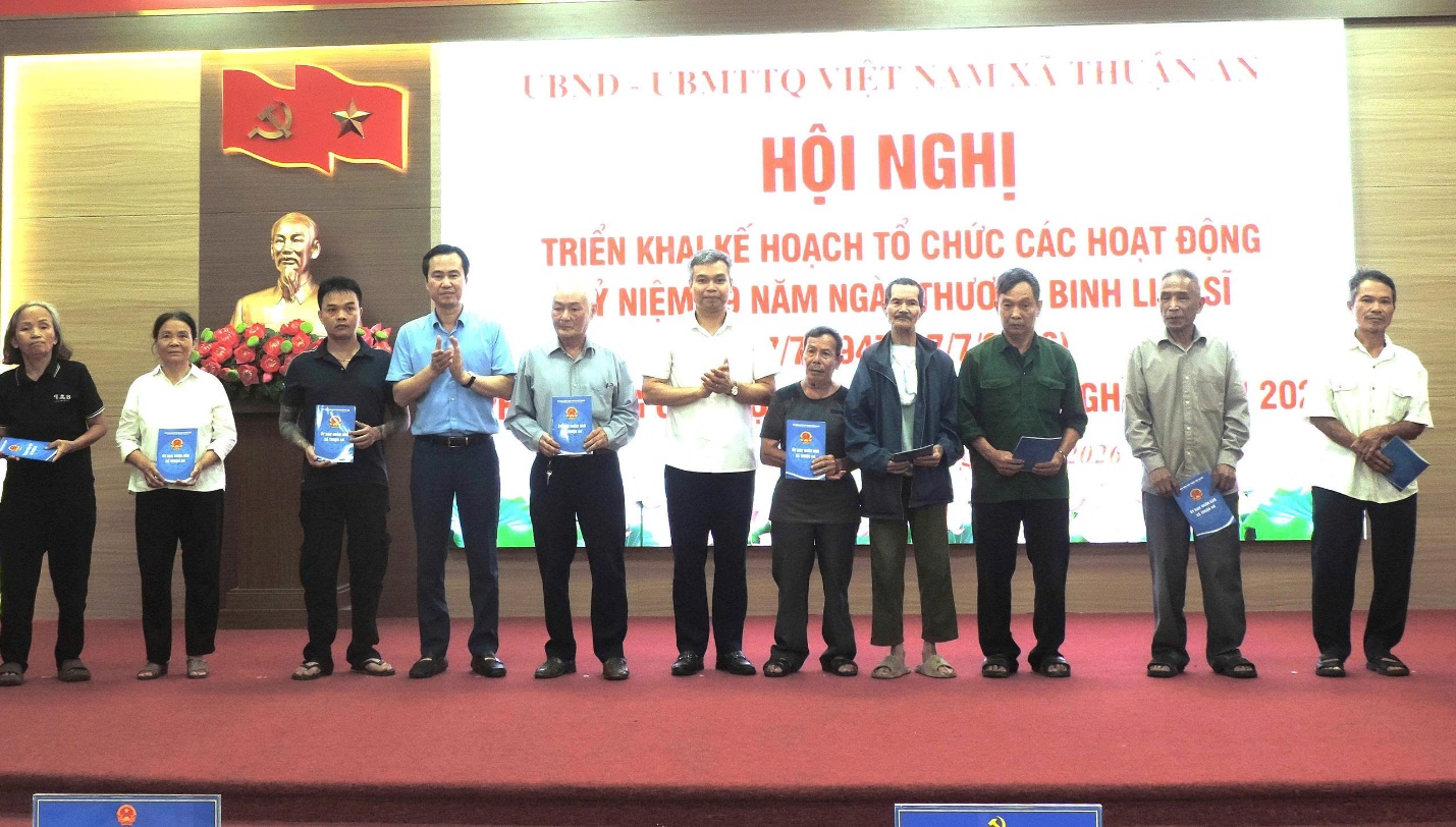 Xã Thuận An tiếp nhận gần 800 triệu ủng hộ Quỹ Đền ơn đáp nghĩa- Ảnh 6.