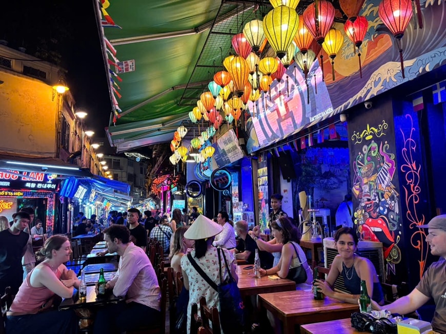 Hà Nội phát triển kinh tế đêm, gắn với đột phá khoa học công nghệ và chuyển đổi số- Ảnh 2.