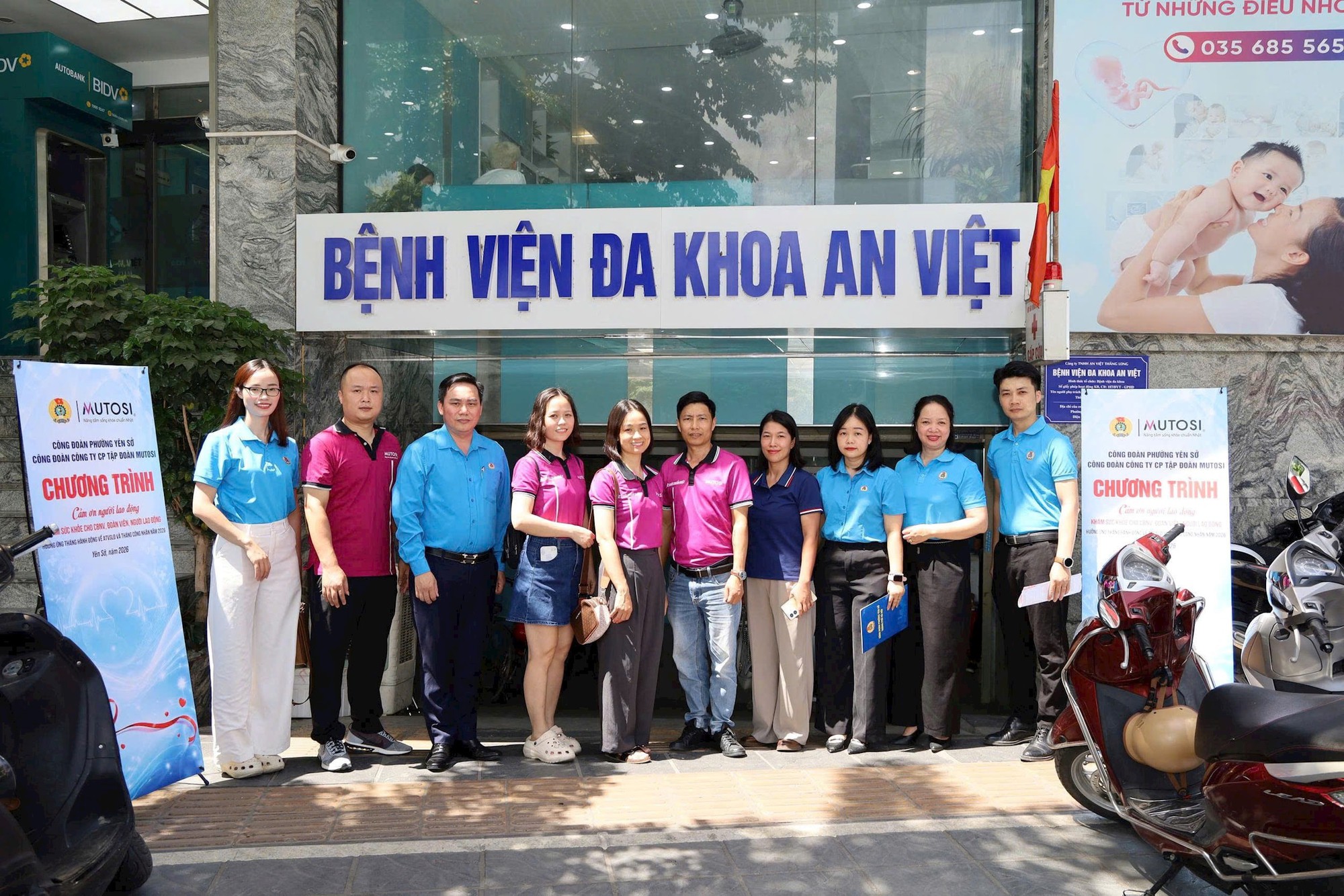 Phường Yên Sở chăm lo sức khỏe cho hơn 200 đoàn viên công đoàn - Ảnh 3.