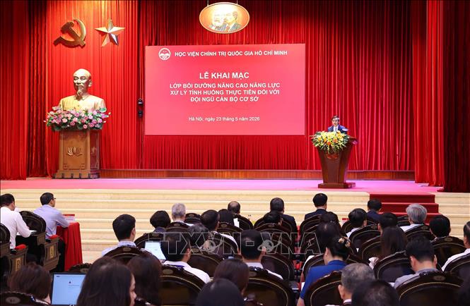 Xã Minh Châu tham dự hội nghị trực tuyến toàn quốc bồi dưỡng nâng cao năng lực, xử lý tình huống thực tiễn đối với đội ngũ cán bộ cơ sở.- Ảnh 2.