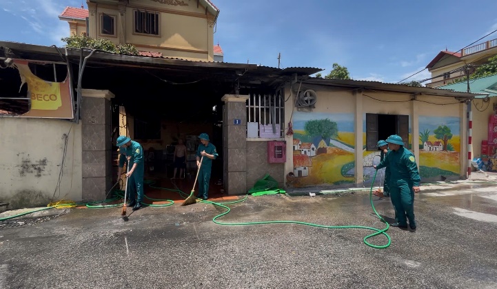 Cháy nhà tại thôn Cây Đề, xã Thuận An- Ảnh 5.