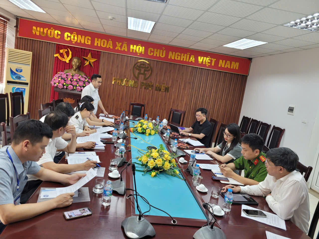 CHI CỤC CHĂN NUÔI, THỦY SẢN VÀ THÚ Y KIỂM TRA CÔNG TÁC QUẢN LÝ GIẾT MỔ, VẬN CHUYỂN, KINH DOANH ĐỘNG VẬT VÀ SẢN PHẨM ĐỘNG VẬT TRÊN ĐỊA BÀN PHƯỜNG PHÚ DIỄN- Ảnh 1.