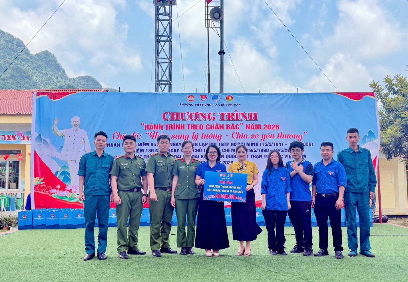 PHƯỜNG VIỆT HƯNG CHUNG TAY HỖ TRỢ TỈNH CAO BẰNG VỚI TỔNG NGUỒN LỰC 840 TRIỆU ĐỒNG- Ảnh 8.